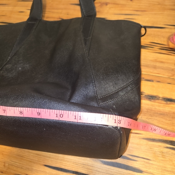 Lululemon All Day Tote (Mini)Black - Picture 10 of 16